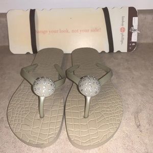 Lindsay Phillips size 6 switch flip flops NEW‎